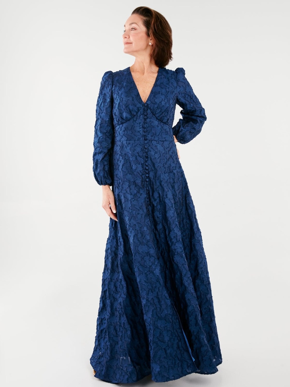 NWT Abbey Glass Brooke Gown Navy Cloud Organza Button Detail V-Neck Size L